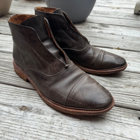 Frye sz9.5 men’s boots main image 12